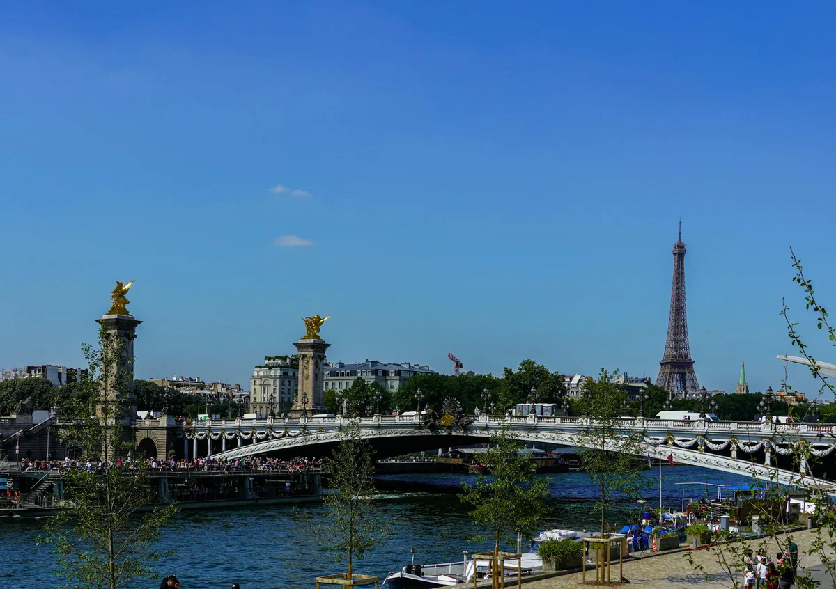 Pont Alexandre III view 2
