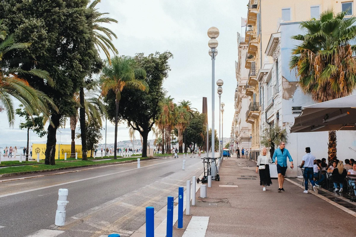 Promenade des Anglais view 2