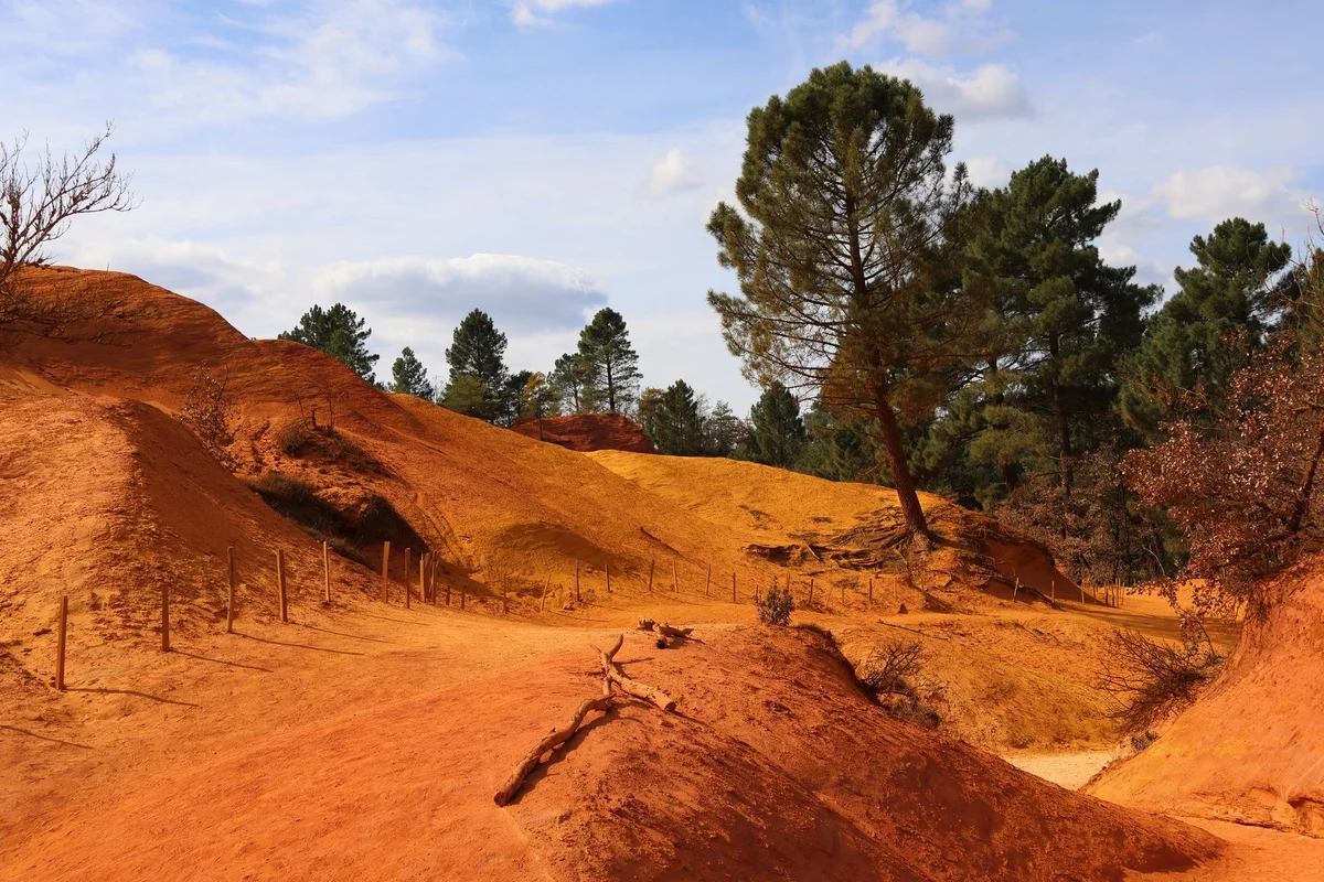 Roussillon Ochre Trail view 1