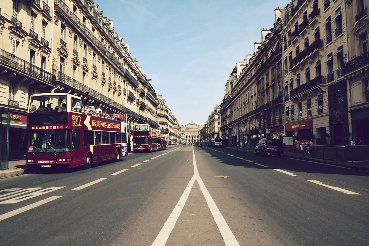 Rue De La République feature