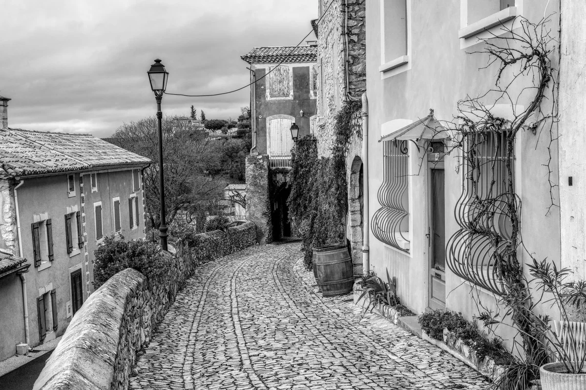 Rue Denoyez view 2