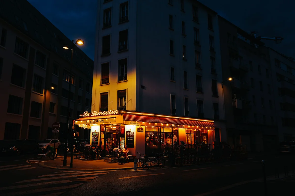Rue Sainte-Marthe feature