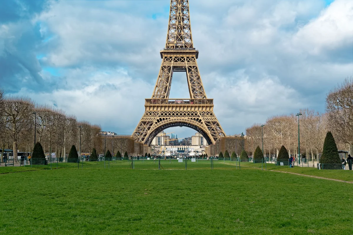 Eiffel Tower view 1