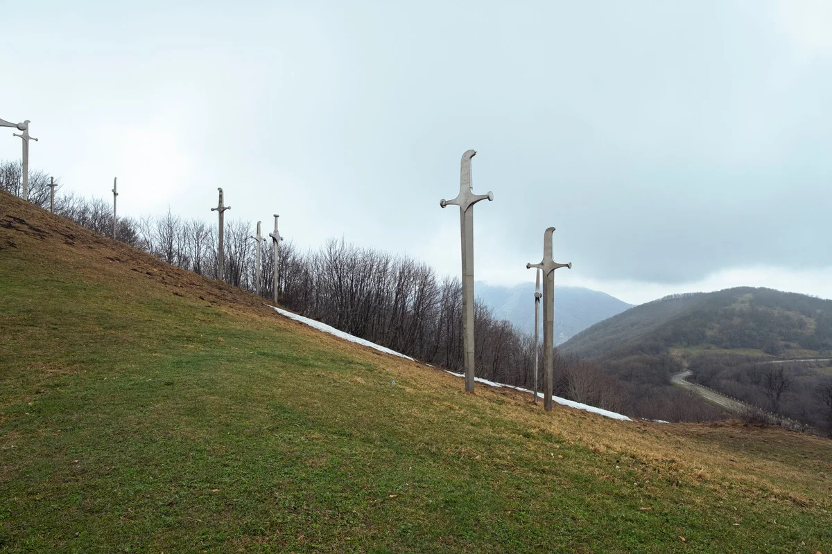 Jvari Pass view 2