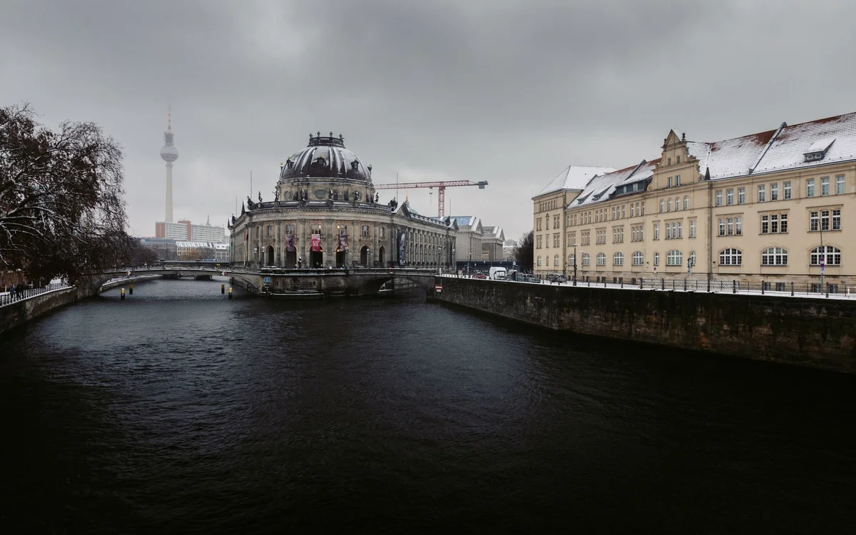 Alte Nationalgalerie view 2