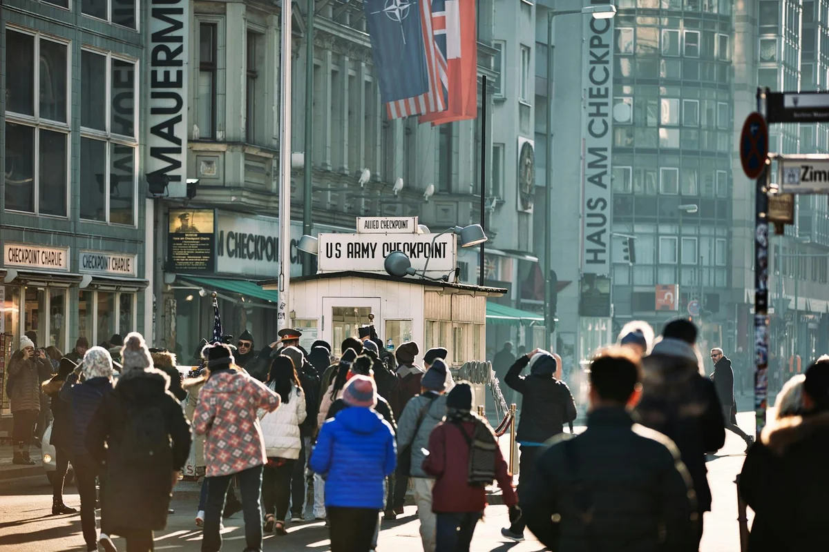 Checkpoint Charlie feature