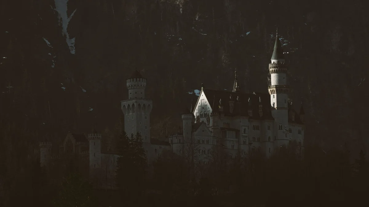 Neuschwanstein Castle feature