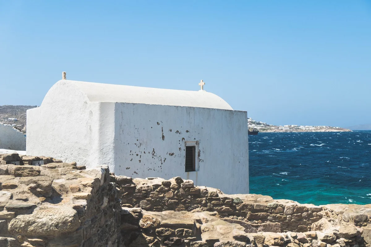 Agios Sostis Beach feature