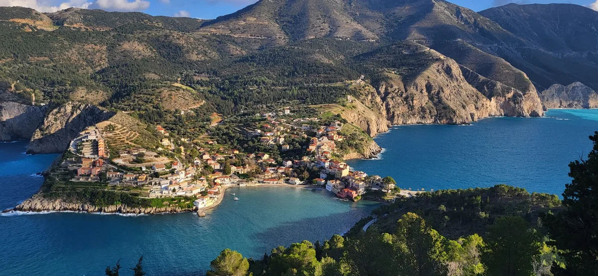 Assos Castle feature