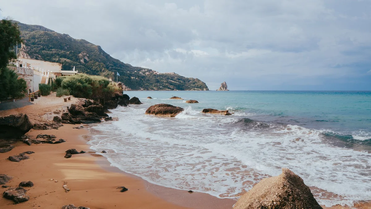 Kontogialos Beach feature