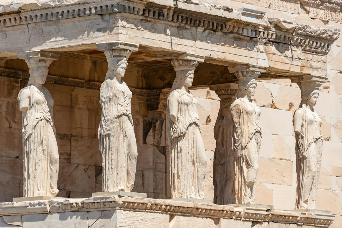 Kouros Statues feature