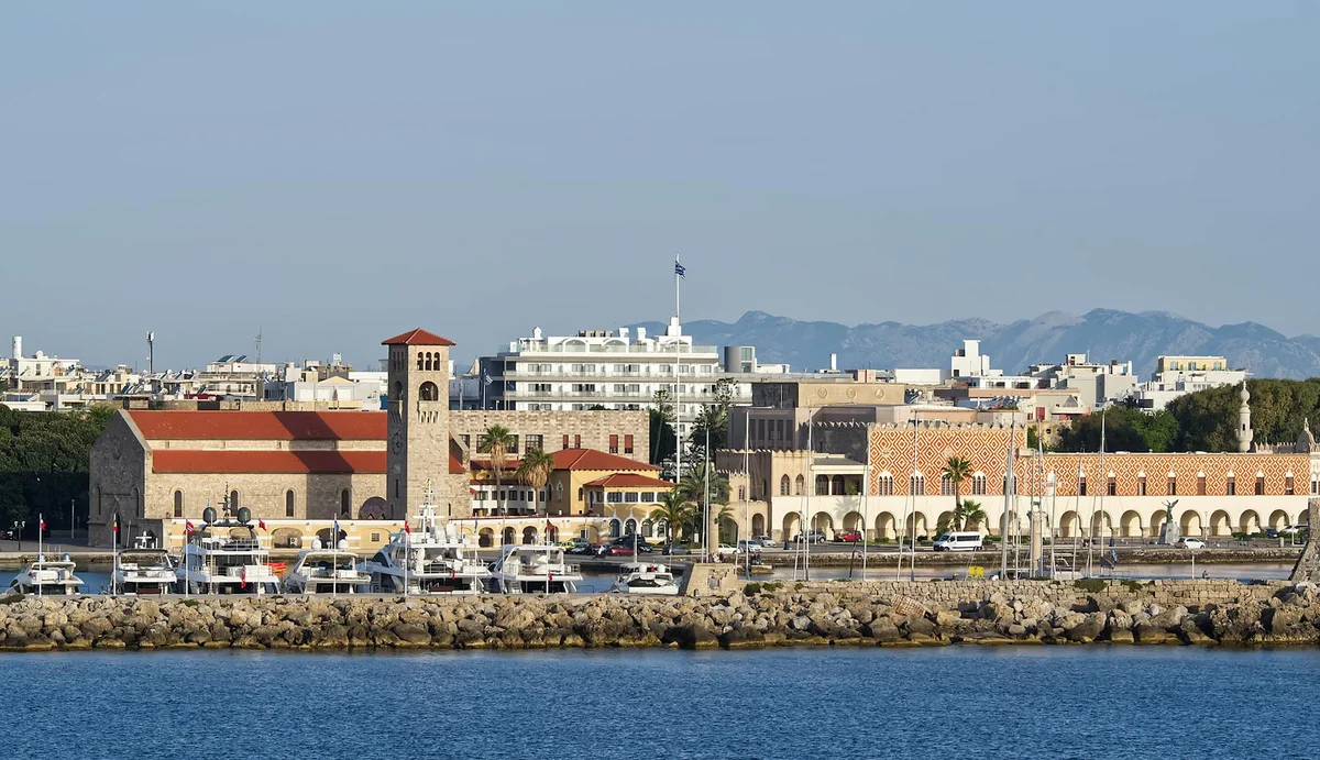 Mandraki Harbor feature