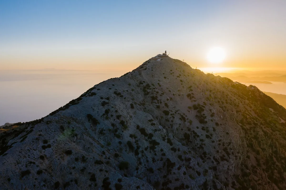 Mount Dikeos feature