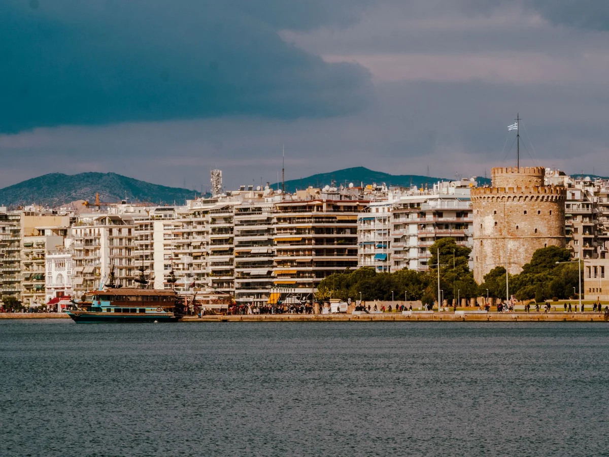 Nea Paralia feature
