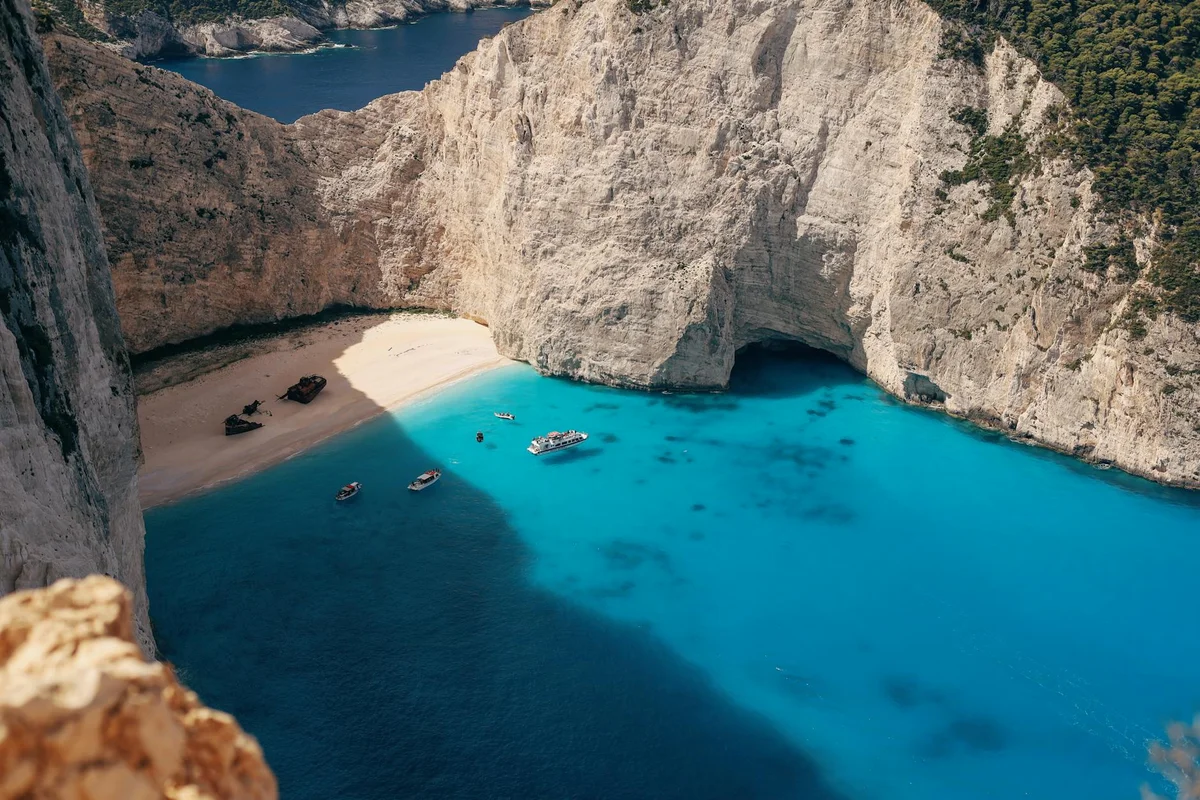 Paradise Beach feature