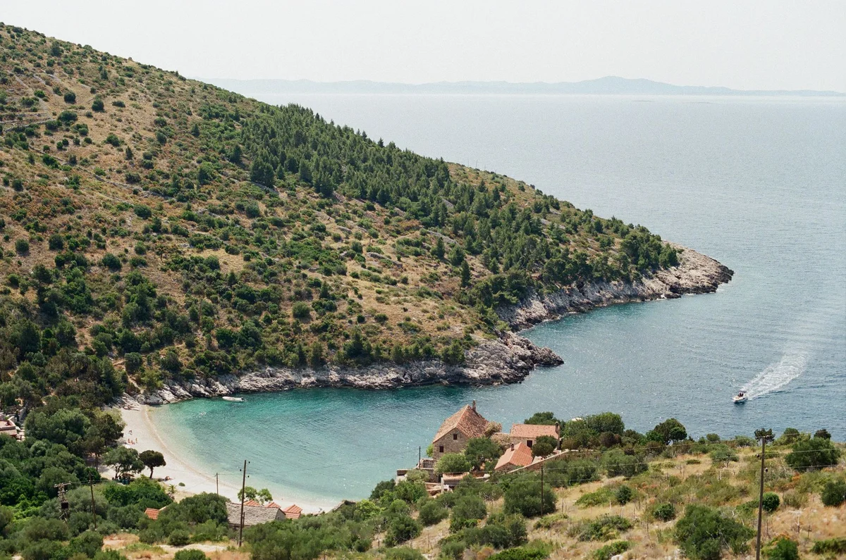Pelagaki Beach feature