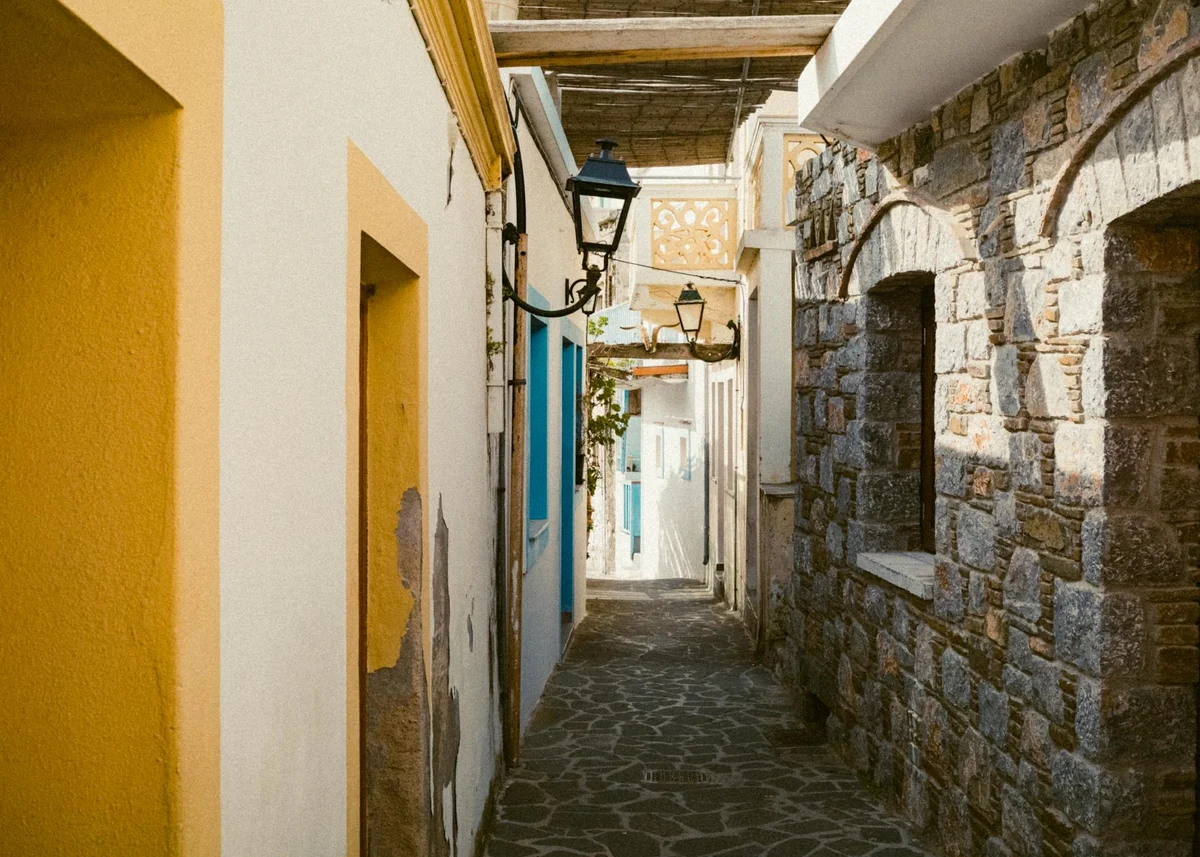 Plaka feature