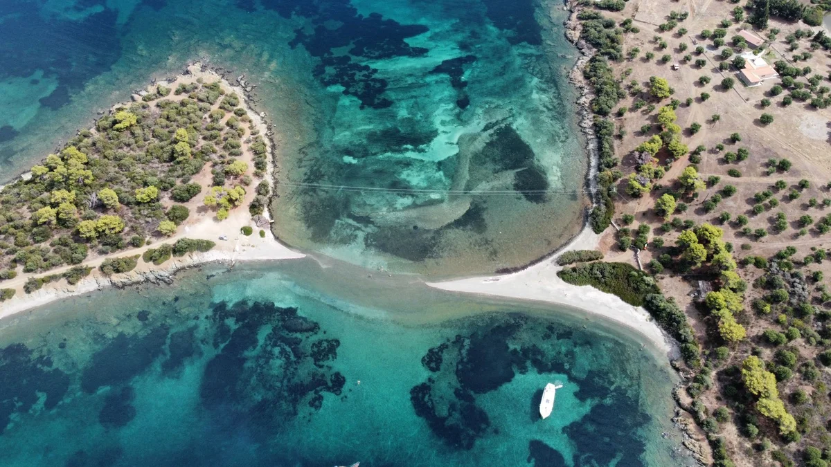 Pyrgaki Beach feature