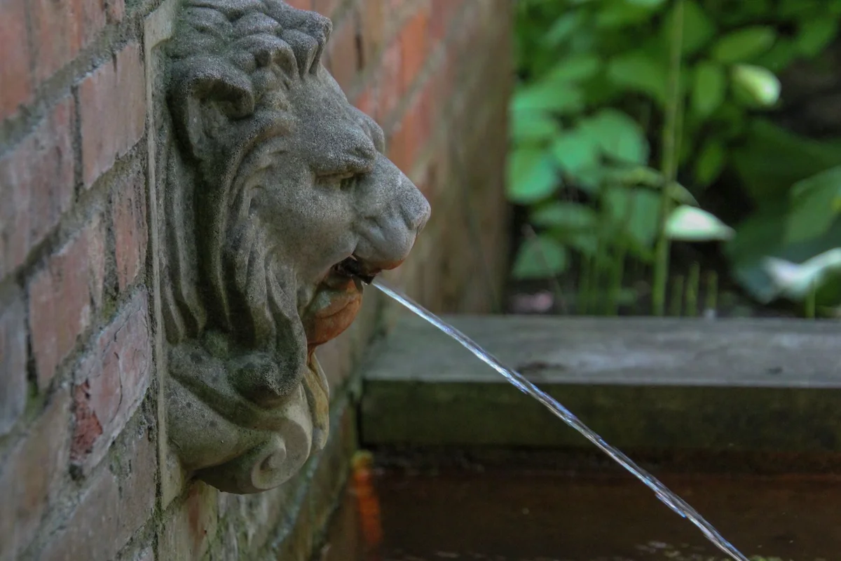 Rimondi Fountain feature