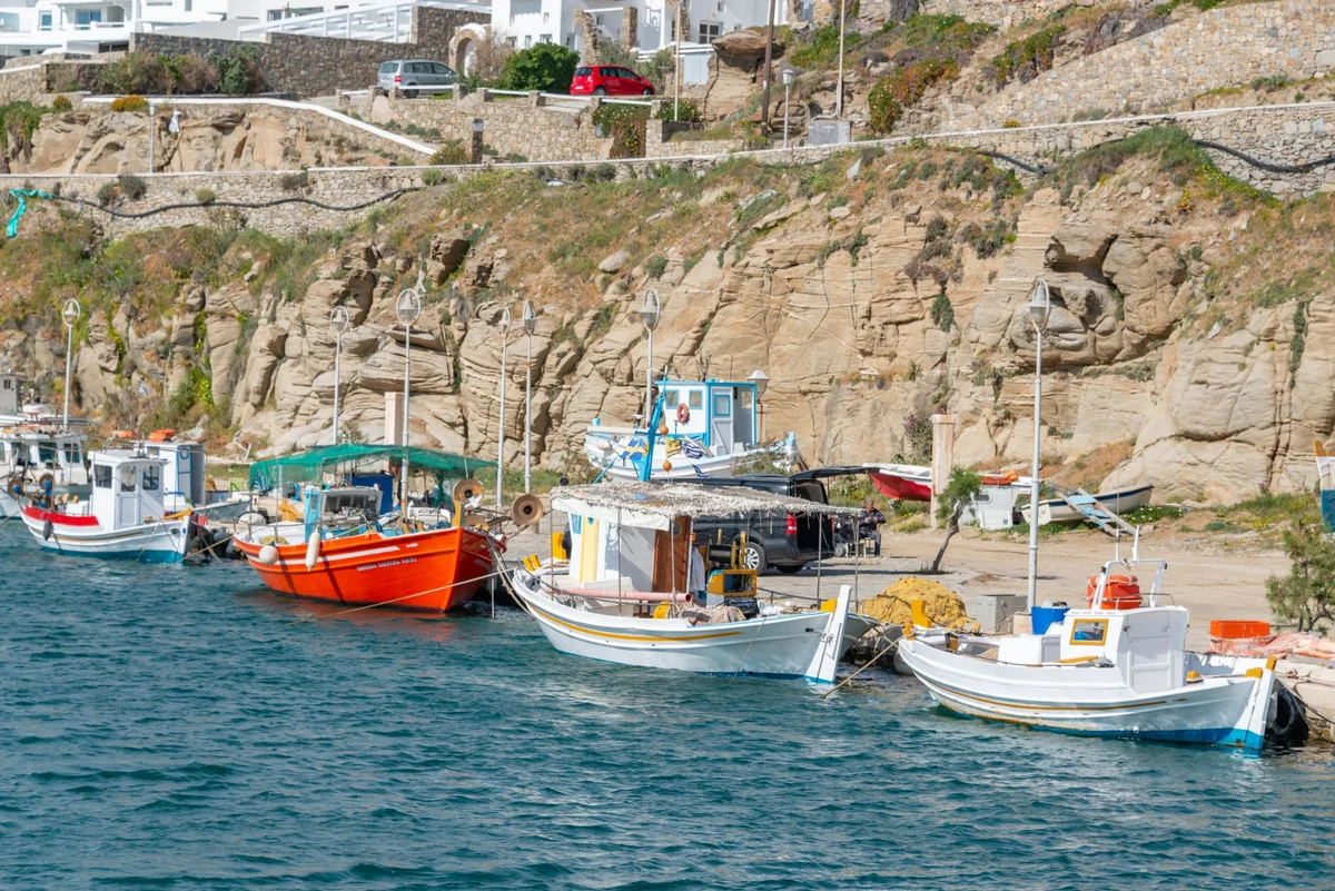 Santorini Arts Factory feature