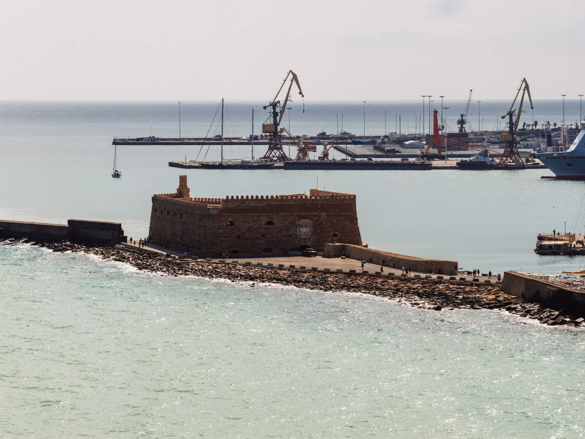Venetian Harbor Koules Fortress view 1
