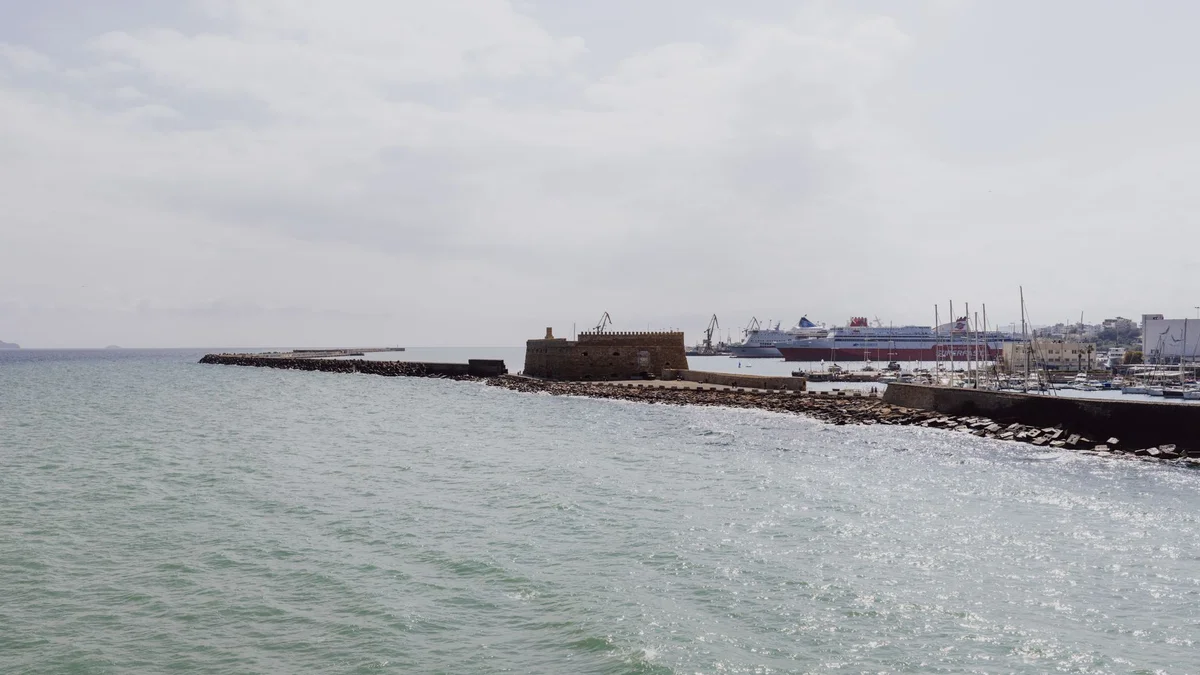 Venetian Harbor Koules Fortress view 2