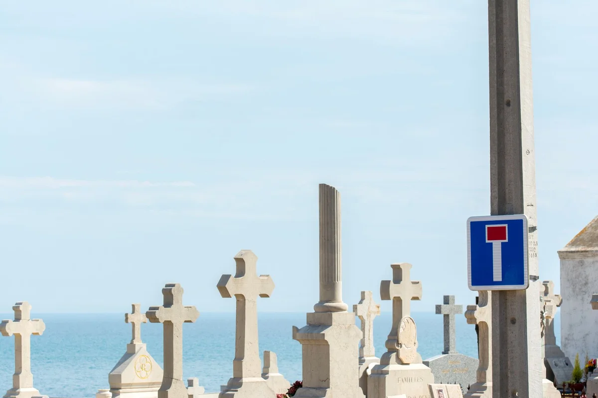 Venizelos Graves view 1