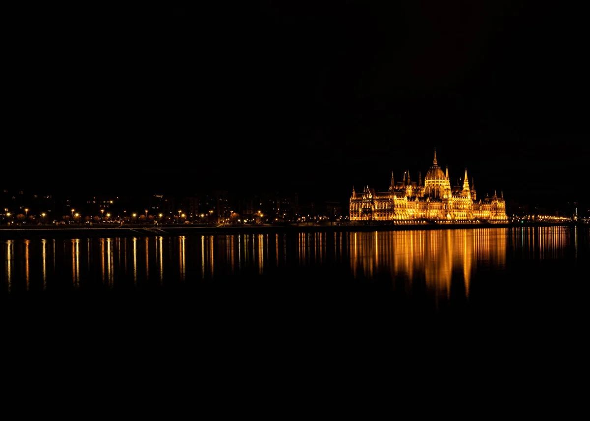 Batthyány Tér feature
