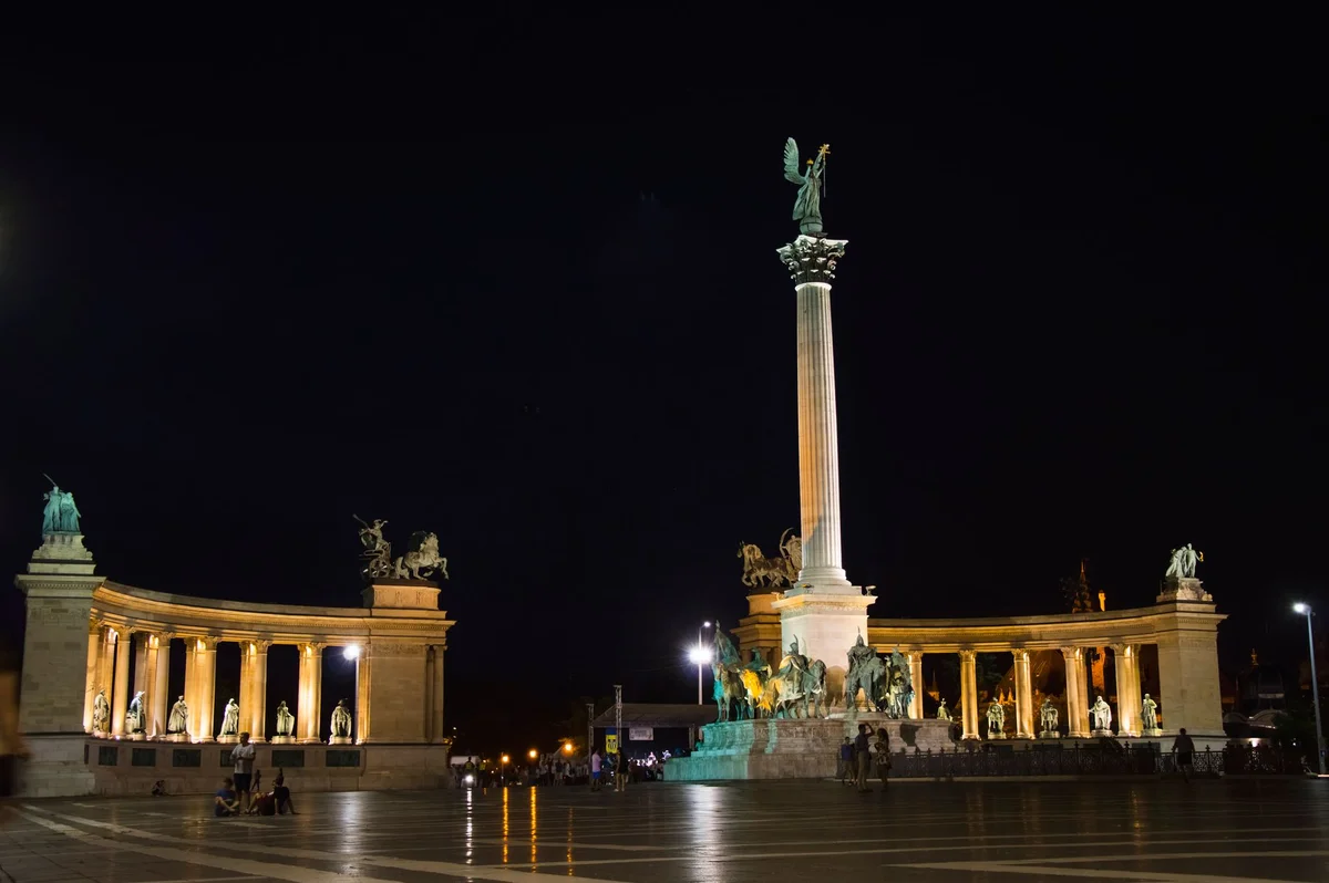 Museum Of Fine Arts Budapest feature