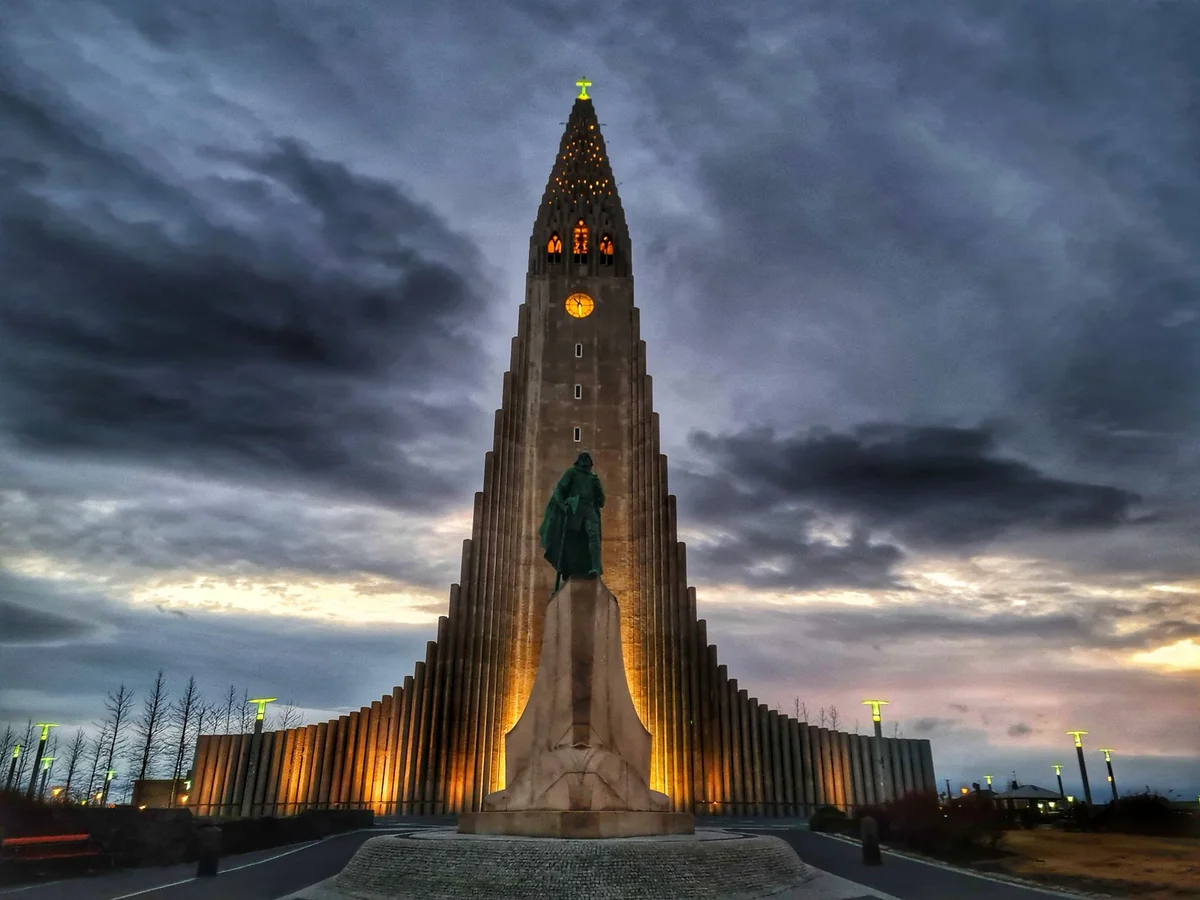 Hallgrimskirkja view 2