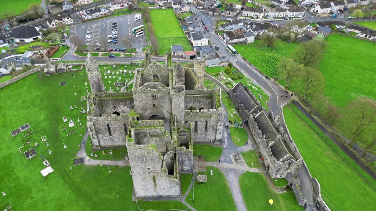 Rock Of Cashel feature
