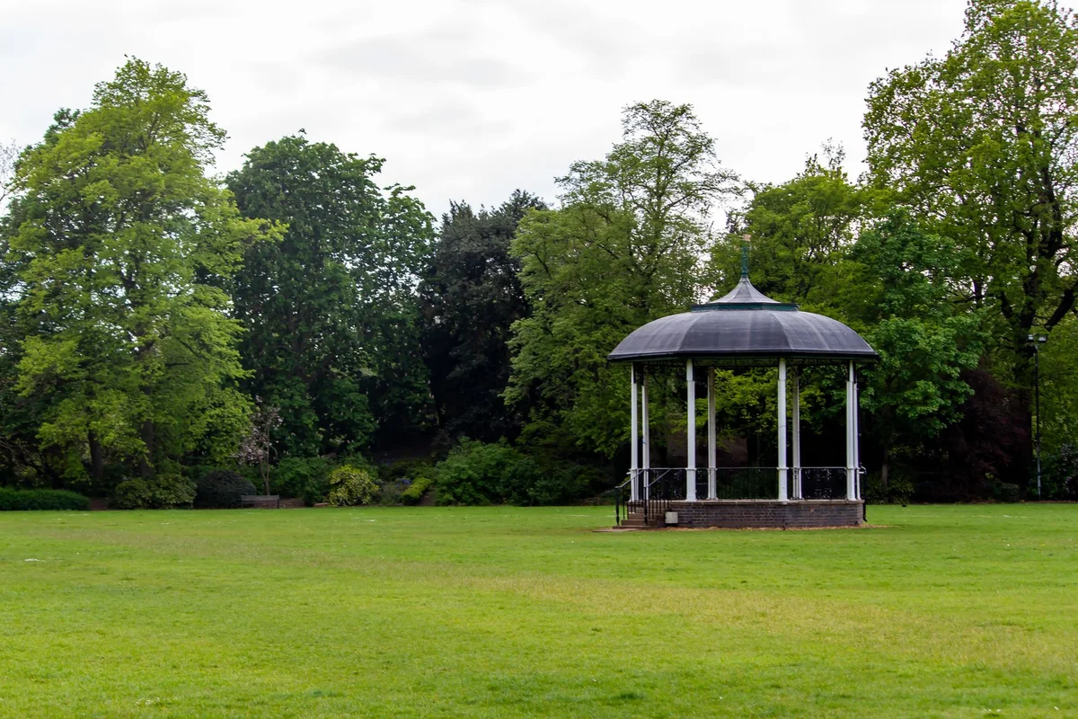 St Stephen's Green feature