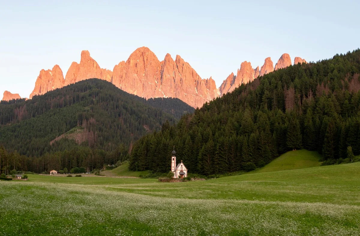Church of San Giovanni Battista feature