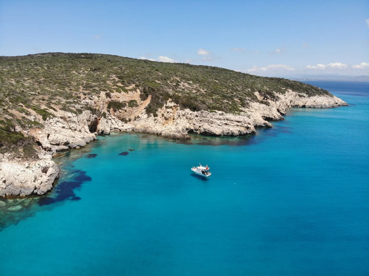 Arienzo Beach feature