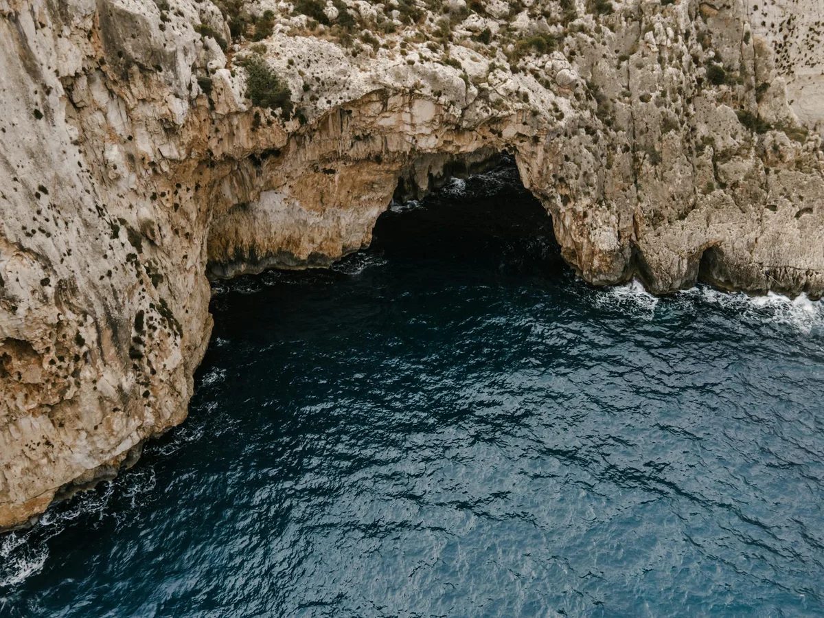 Blue Grotto feature