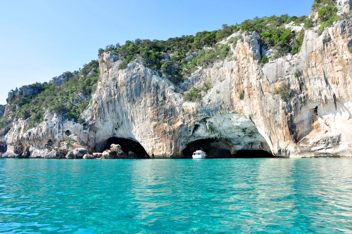 Blue Grotto feature