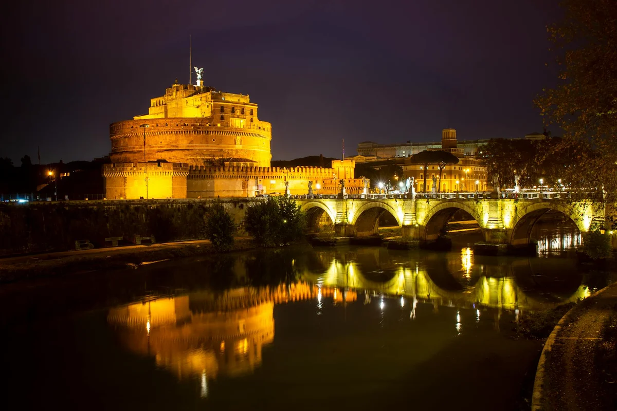 Castel Nuovo view 2