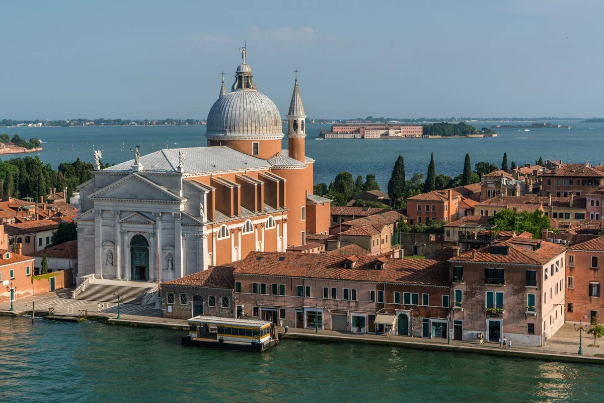 Chiesa del Redentore view 2
