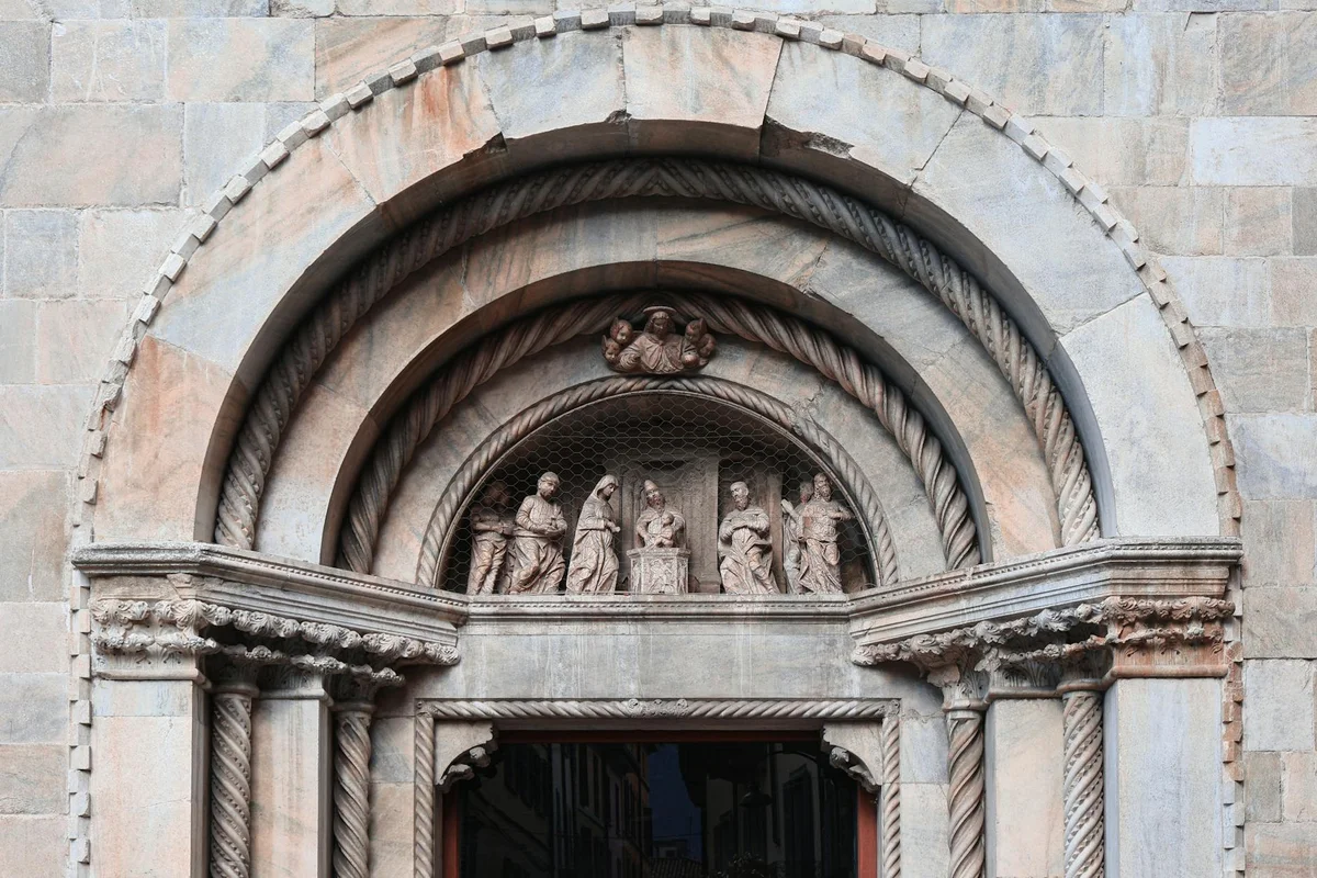 Como Cathedral view 1