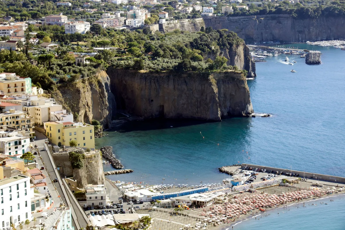 Gaiola Underwater Park view 1