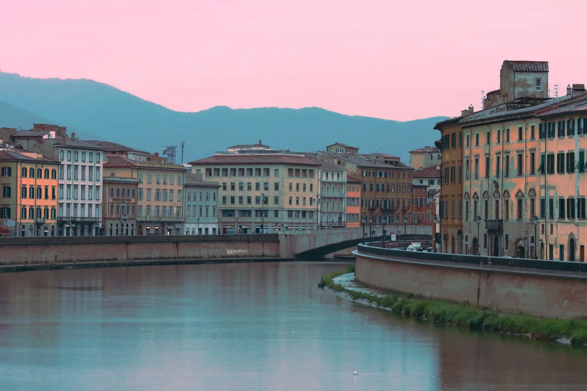 Lungarni di Pisa feature