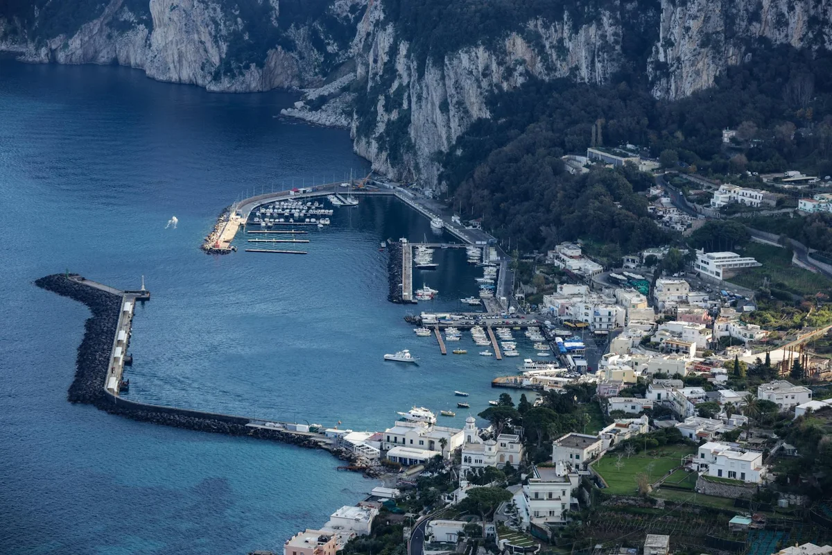 Marina Grande feature
