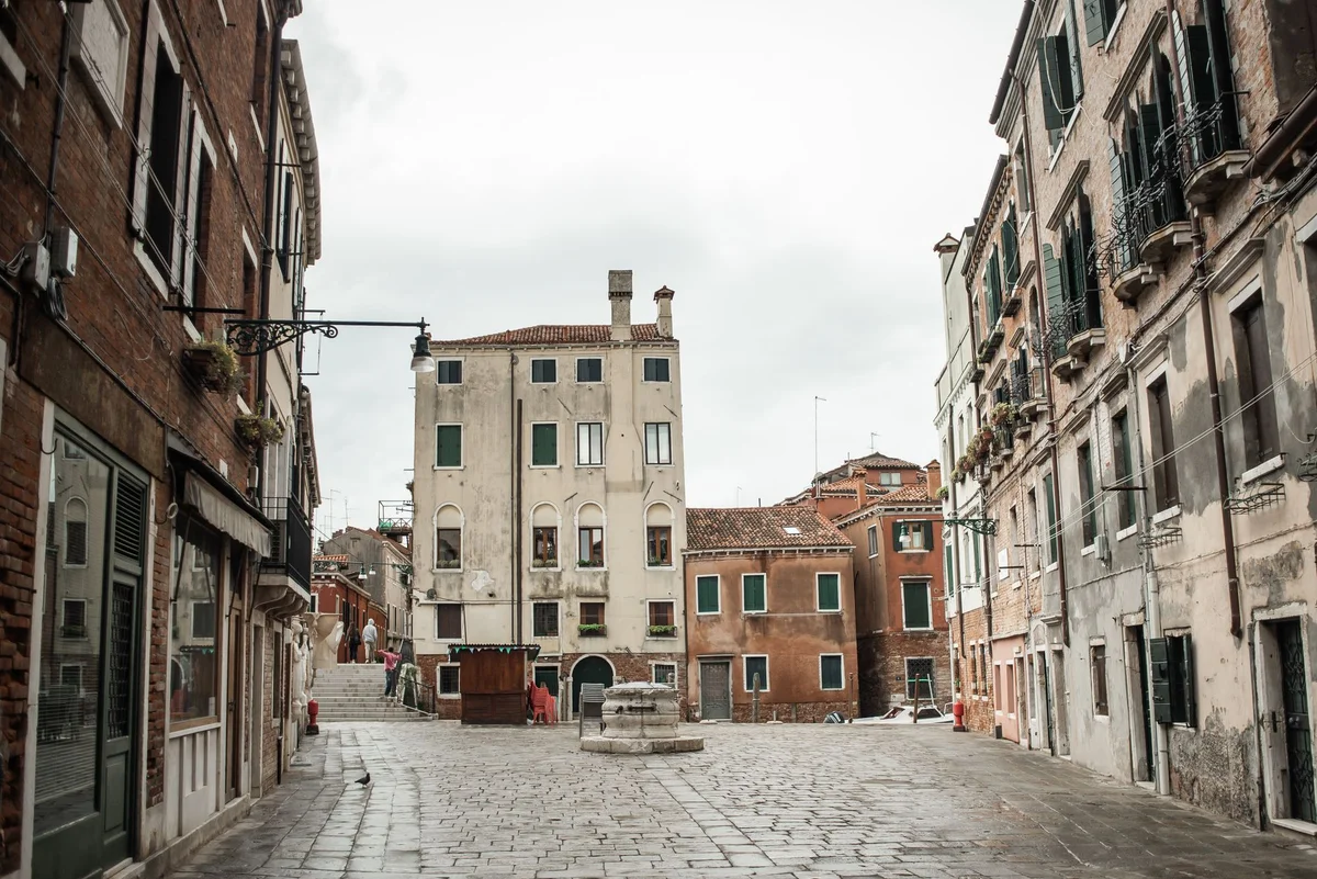 Mercato Comunale Isola view 2