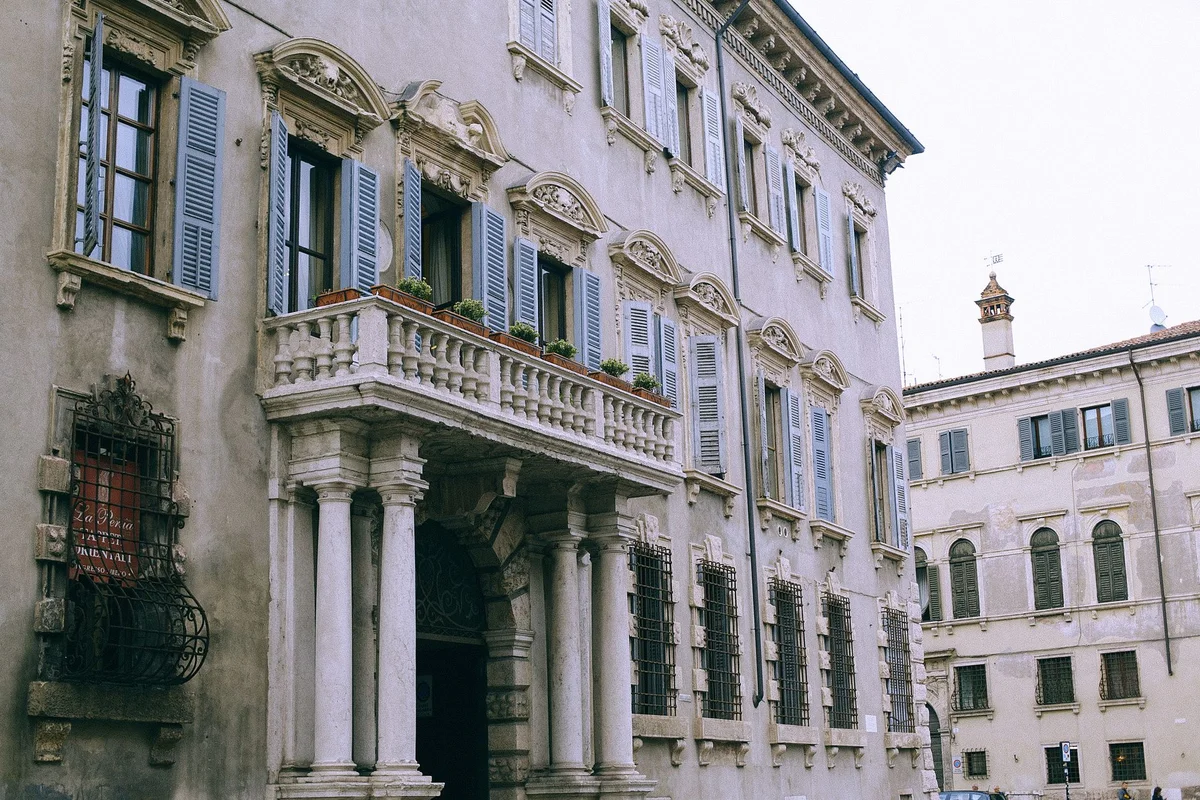 Como Silk Museum feature