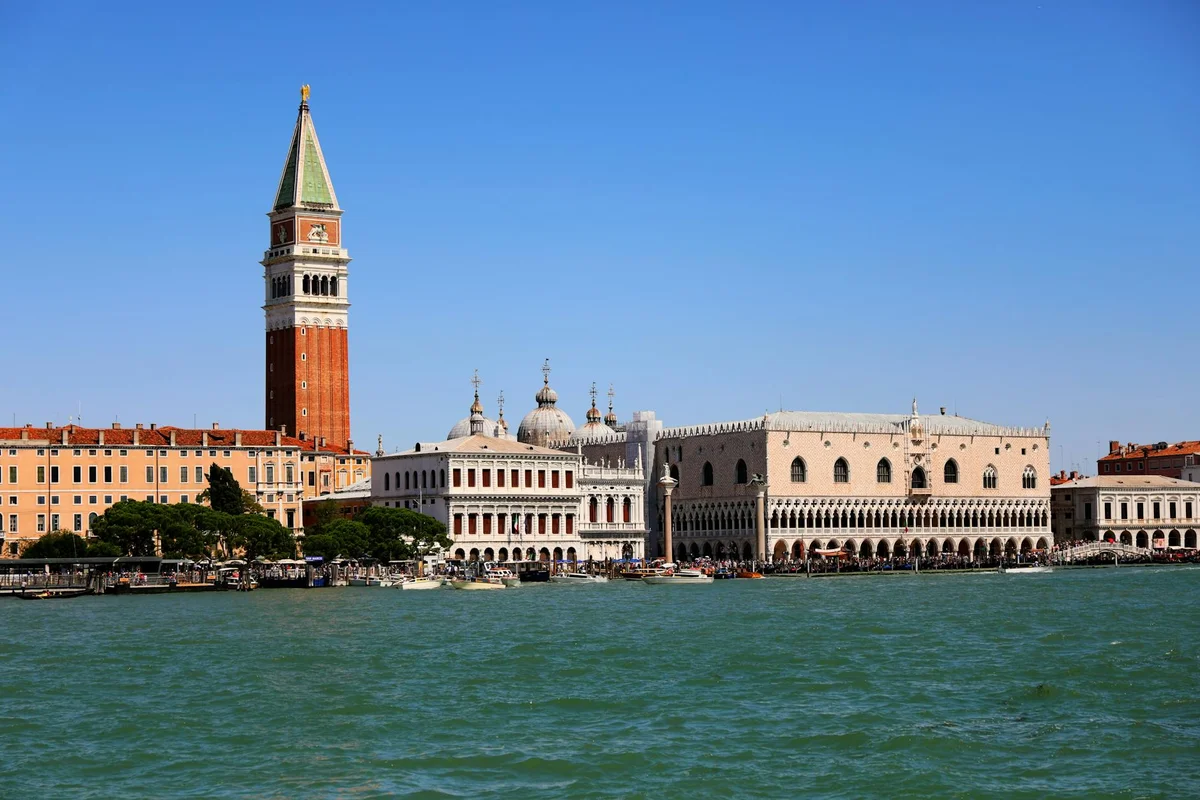 Palazzo dell'Opera feature