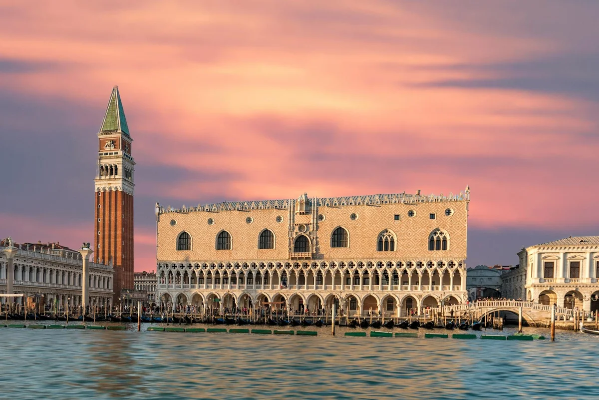 Palazzo dell'Opera view 1