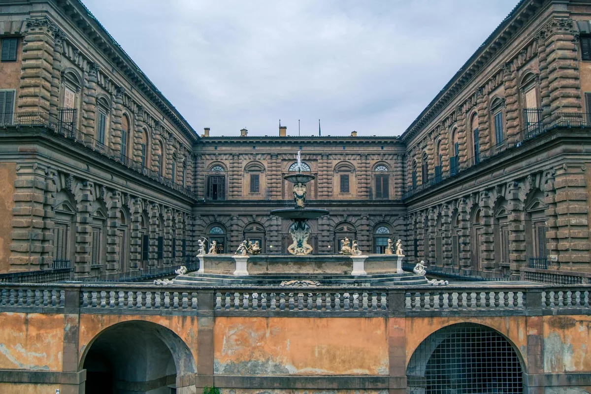 Palazzo Pitti feature