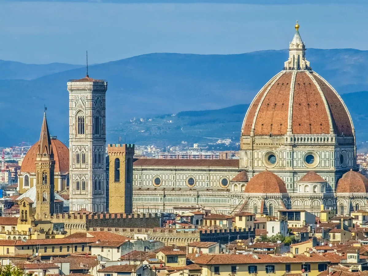 Piazza Del Duomo Florence view 1