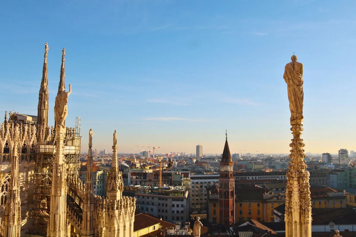 Piazza Duomo feature