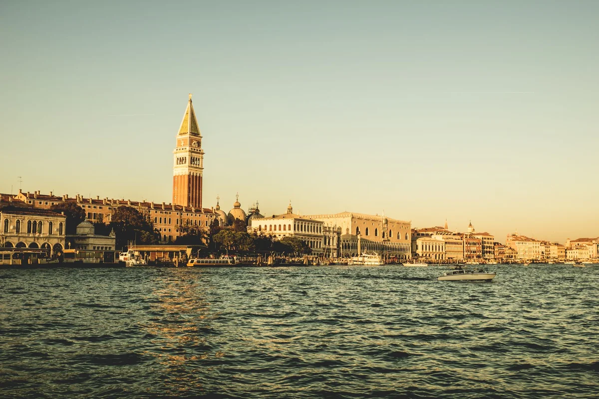 Piazza San Marco setting